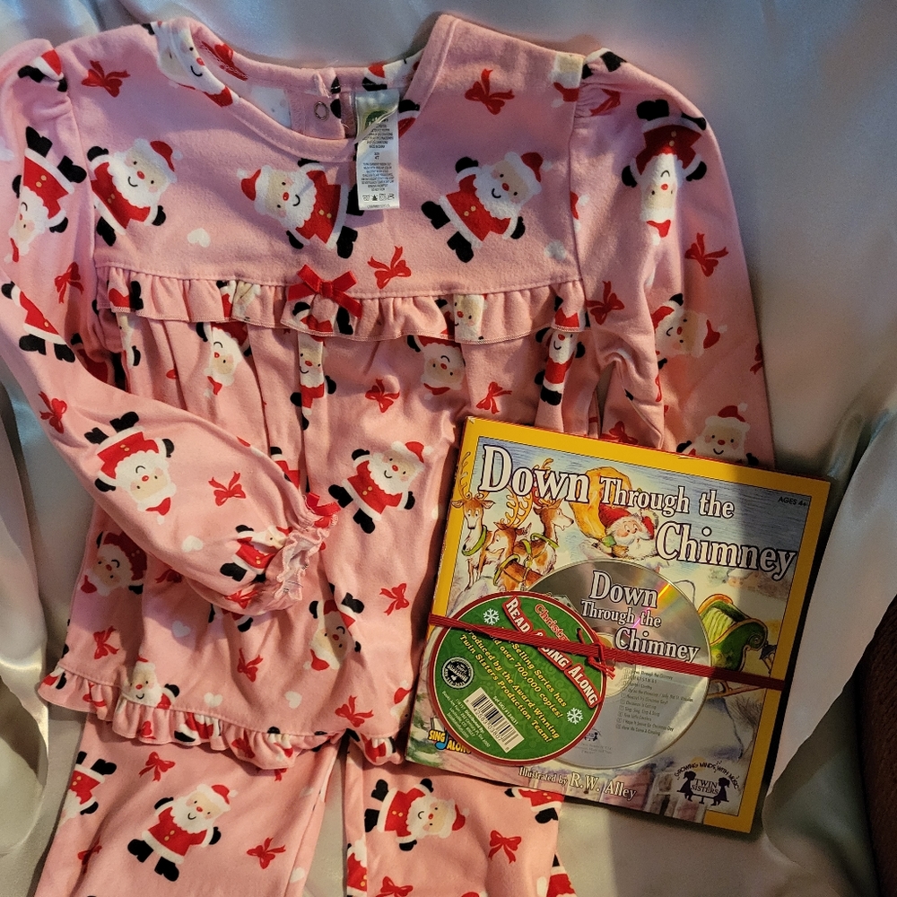 New Little Me Girl Christmas P.J Size 4T Bonus Christmas Books/CD Set
